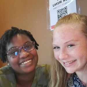 Meet your Posher, Meagan